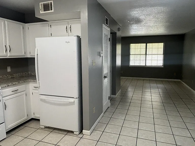 1018 Crossing Brook Way — Photo 11