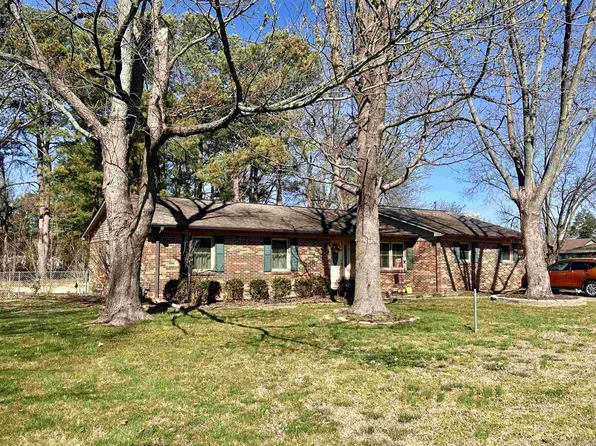 1308 Armstrong Blvd, Union City, TN 38261