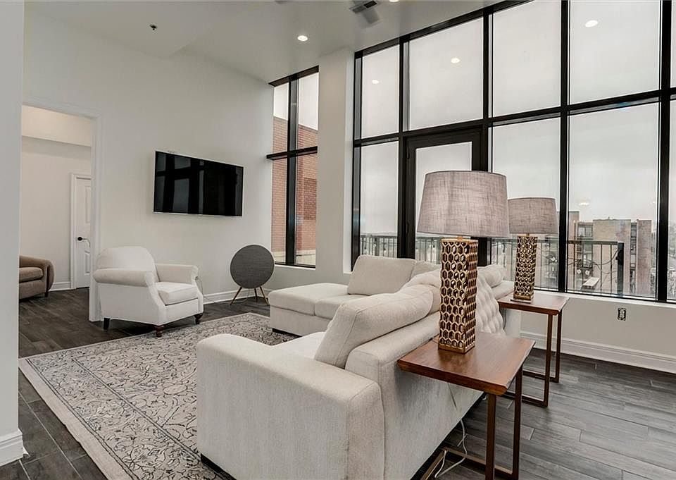 1st image of 2940 Baltimore Ave #1505