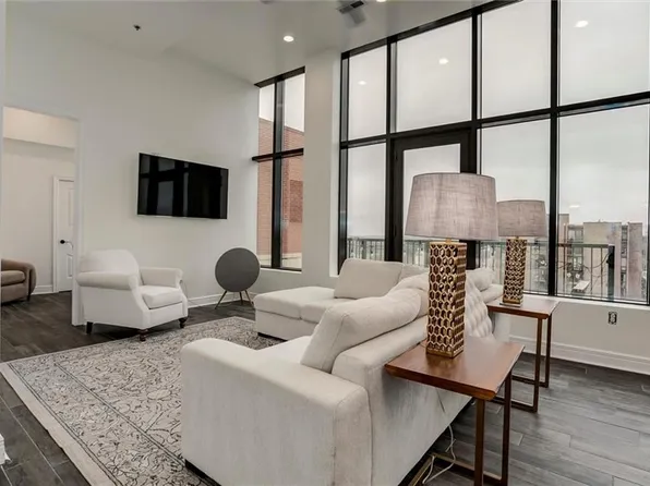 2940 Baltimore Ave #1505, Kansas City, MO 64108