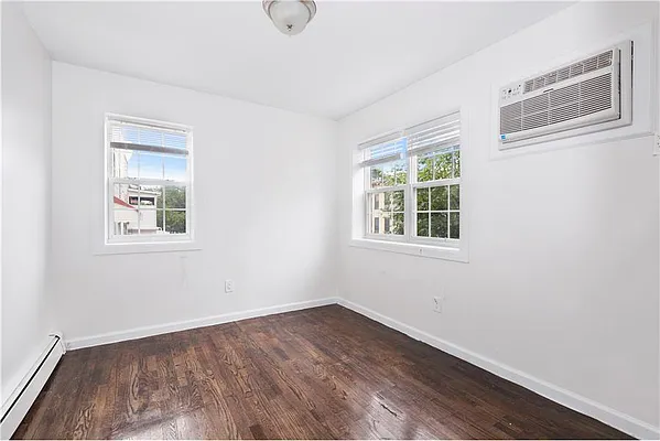 Rented by Evergreen Apartments BK | media 4