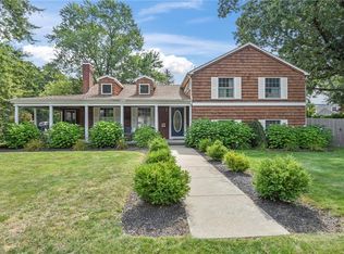 62 Phillips Rd, East Greenwich, RI 02818