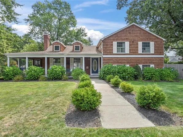 62 Phillips Rd, East Greenwich, RI 02818