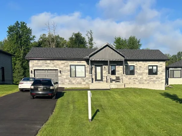 274 Roxanne St, Clarence Rockland, ON K0A 1N0