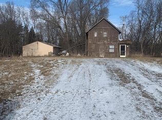 3195 Fisher Rd, Howell, MI 48855