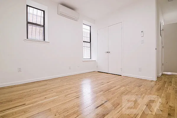 Rented by EXR | media 15