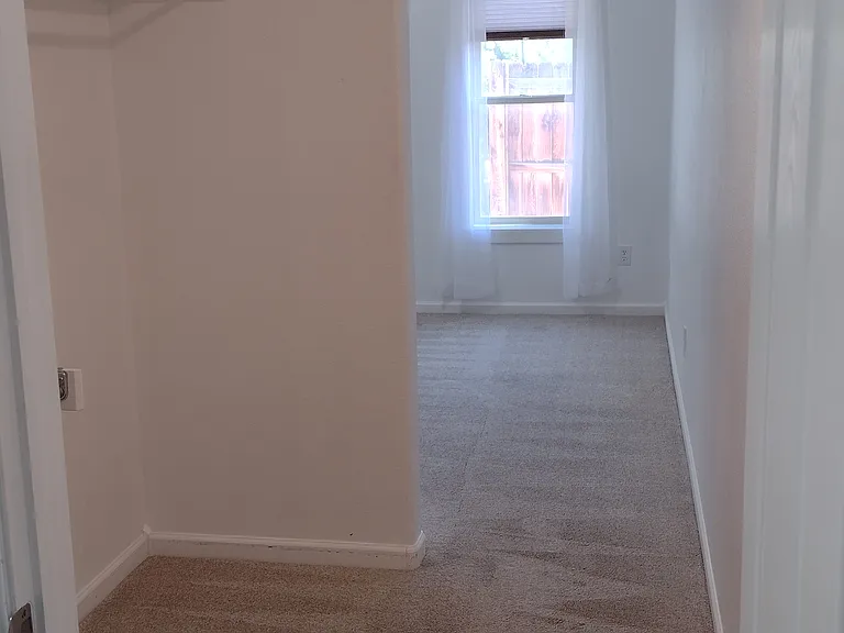 1210 Walnut Ave #1 — Photo 17