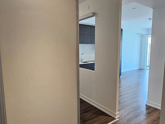 5th image of 20 Edward St #2513