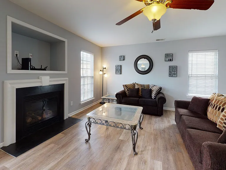 11239 Walland Ln — Photo 12