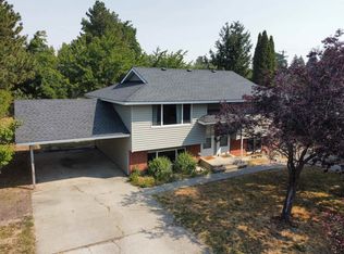 310 NW Robert St, Pullman, WA 99163