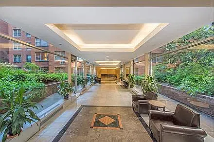 420 East 55th Street — Photo 2