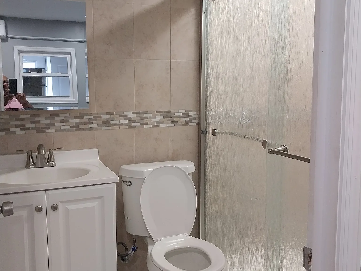 1557 E New York Ave — Photo 3