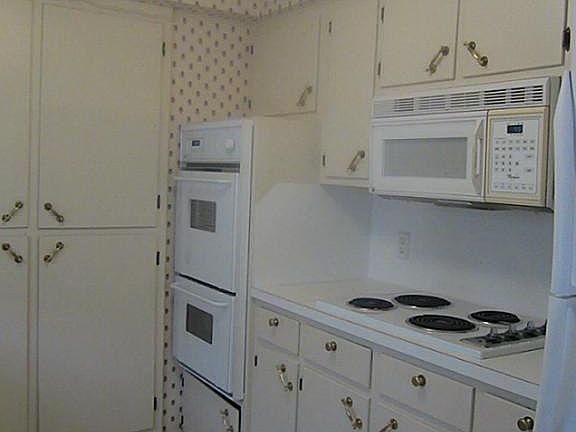 4th image of 15722 Edenvale St