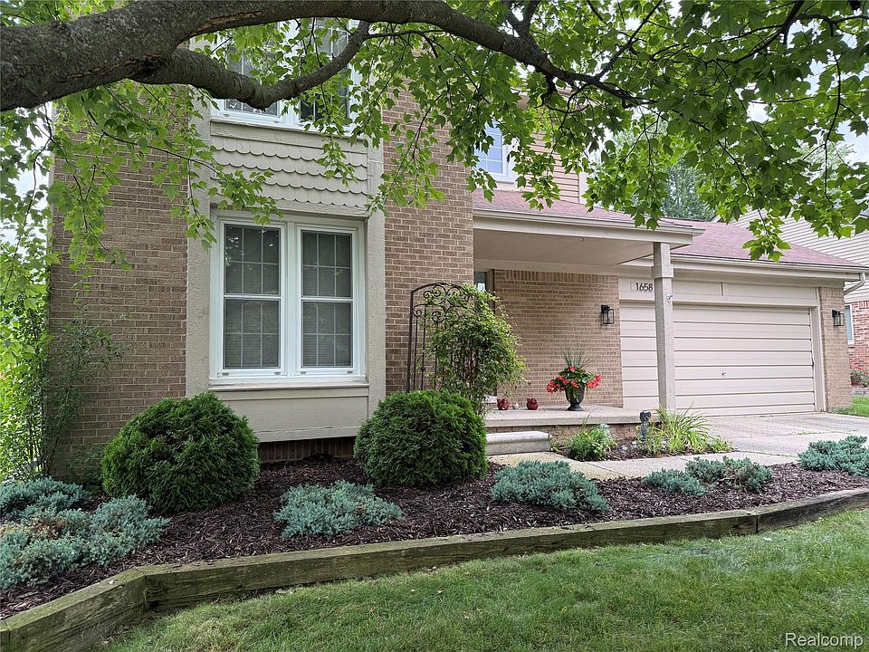 1st image of 1658 Hillside Ln