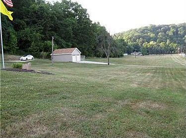 2nd image of 1830 Mayview Rd
