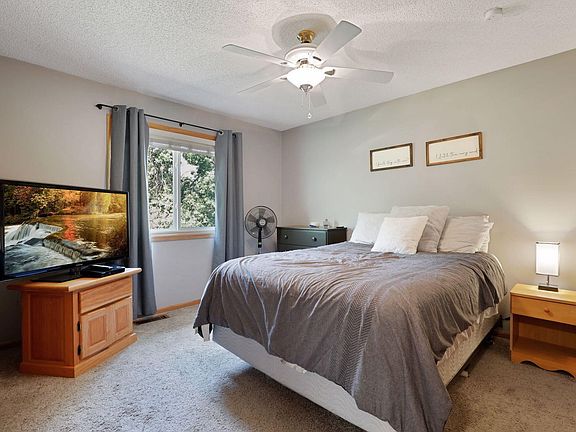 3rd image of 12362 Ivywood St NW