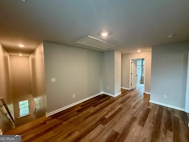 3128 Baylor Cir — Photo 8