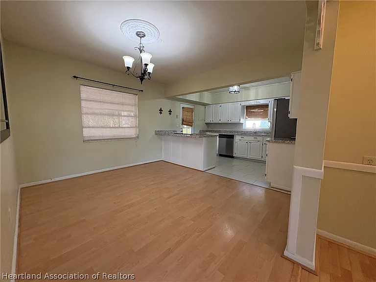 401 E Main St — Photo 13