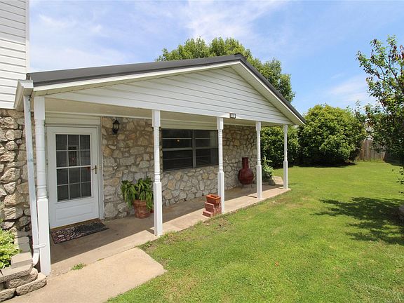 2nd image of 1301 Kennedy Ct