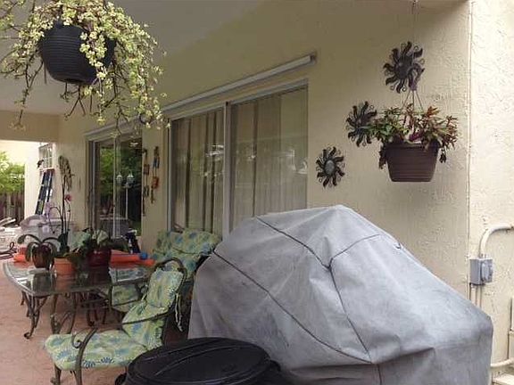 4th image of 21243 SW 94th Ct