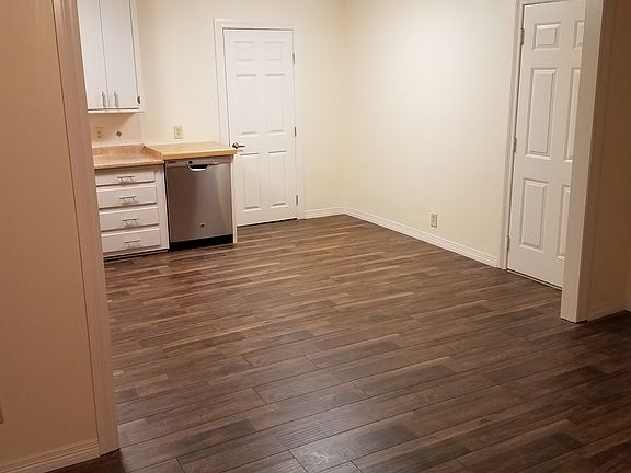 5th image of 3113 Willow Park St