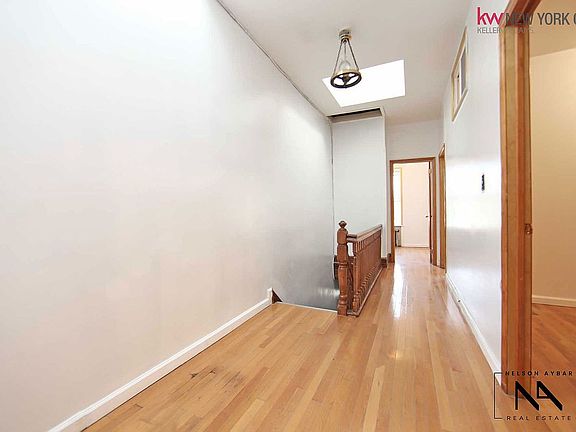 5th image of 233 Bay Ridge Ave