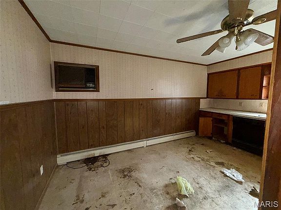 5th image of 601 Roe Ln