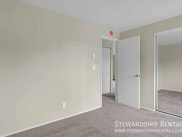 1154 Grant Aly — Photo 10
