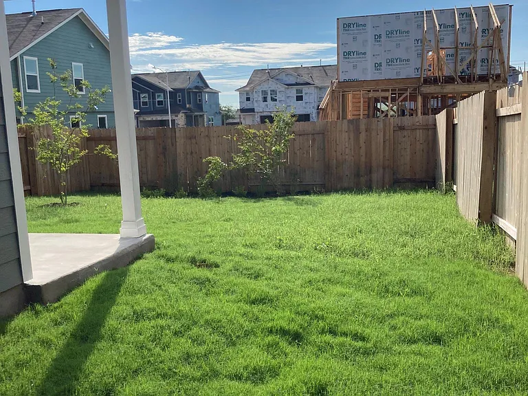 7129 Dancing Wind Ln — Photo 3