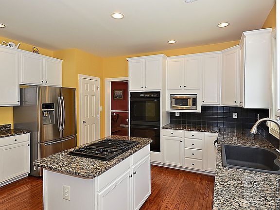 3rd image of 16407 Upbrook Ct