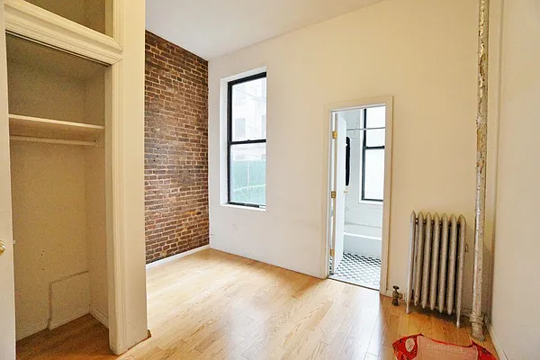 Rented by Best Apartments North Inc | media 33