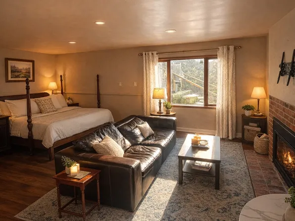 634 NW 114th Pl, Seattle, WA 98177