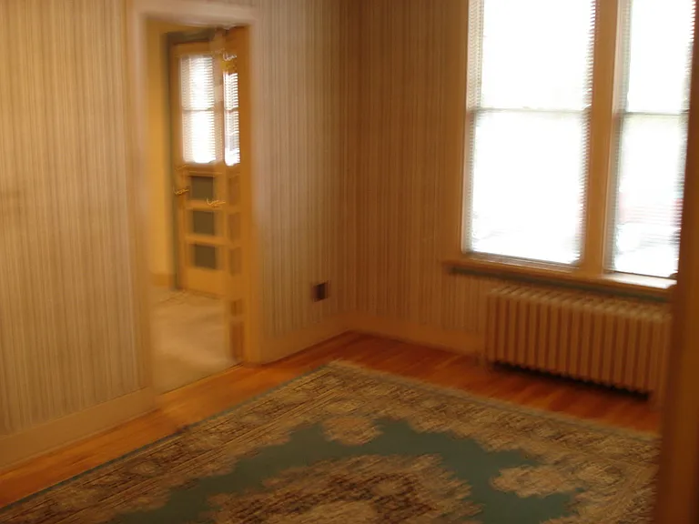 415 W Jefferson St #8 — Photo 2