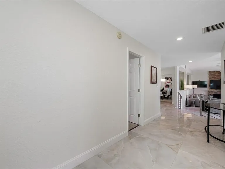 540 59th Ave — Photo 5