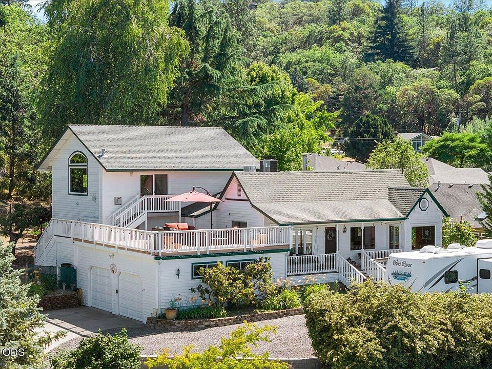 1st image of 1043 Thelma Way