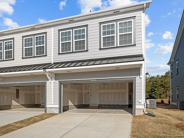 4009 Crooked Spruce Ct — Photo 9