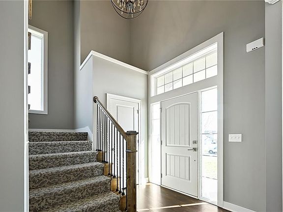 5th image of 16210 Kentucky View Dr