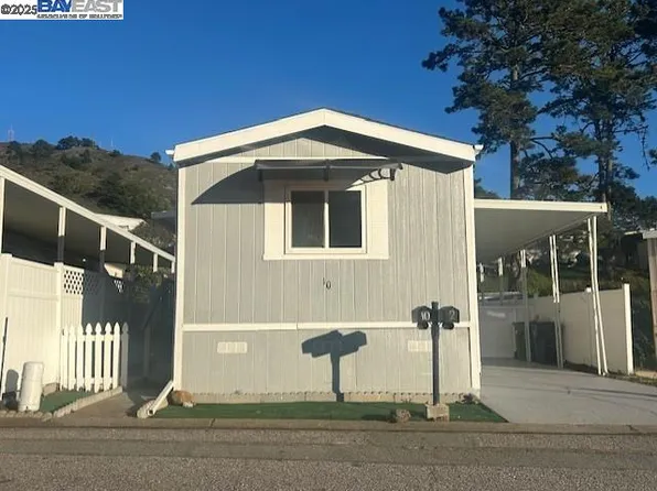 10 Lighthouse Ln, Daly City, CA 94014