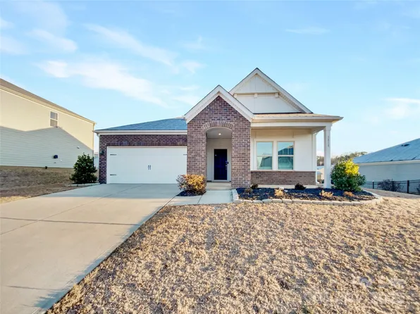 3818 Crosshill St, Kannapolis, NC 28081