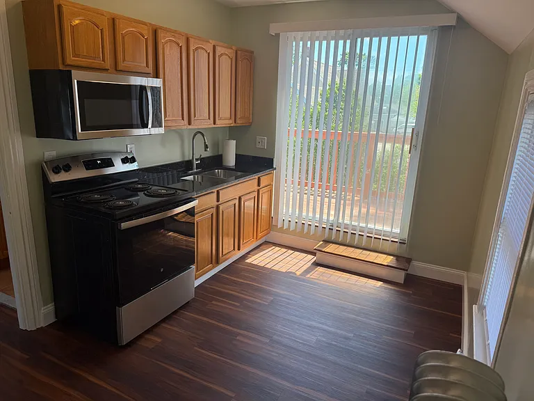 348 North St #2 — Photo 2
