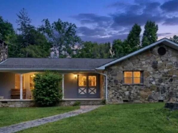 791 Lofton Ln, Chickamauga, GA 30707