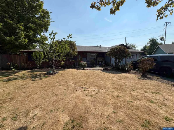 3827 Pine St SE, Albany, OR 97322