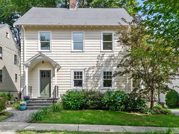 133 Bonad Rd, Brookline, MA 02467