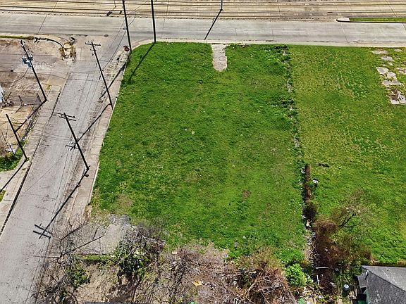 5th image of 2808 Scott St