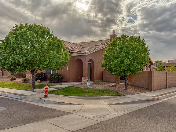 2nd image of 801 Bosque Vista Dr