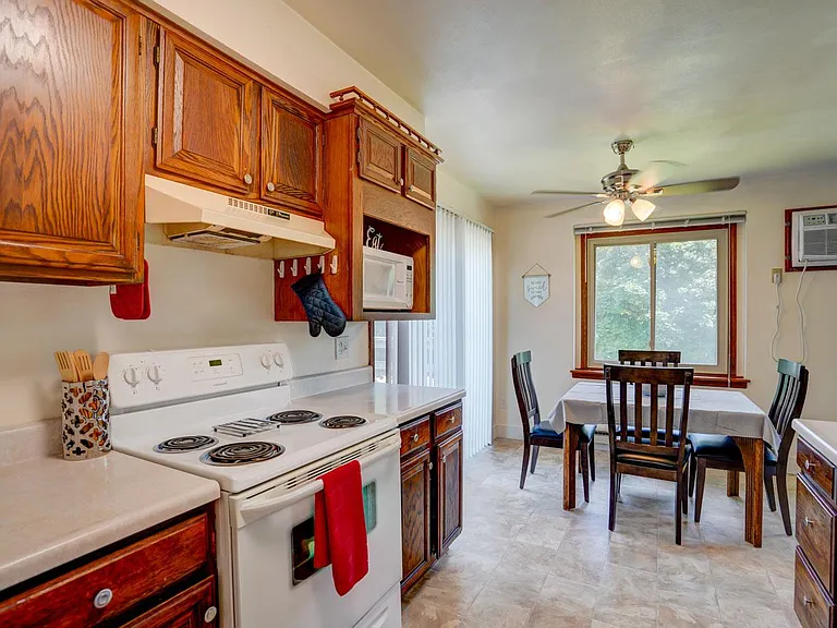 42 Park Heights Ct #3 — Photo 7