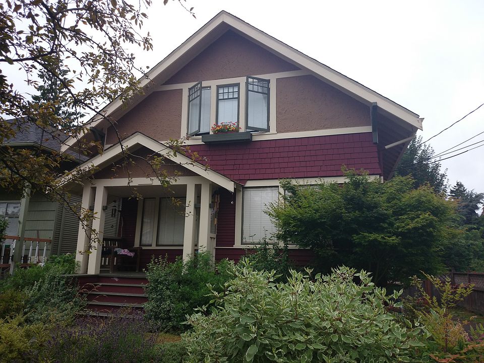 2nd image of 2911 39th Ave SW