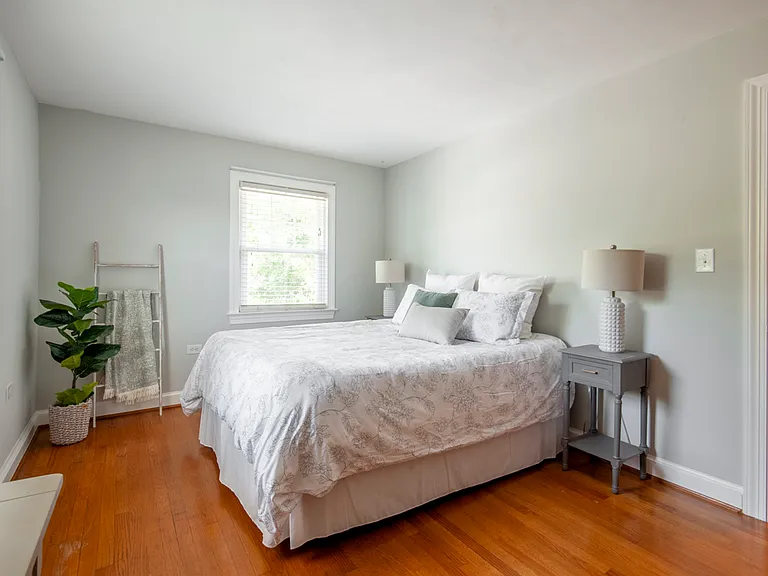 2nd bedroom upstairs