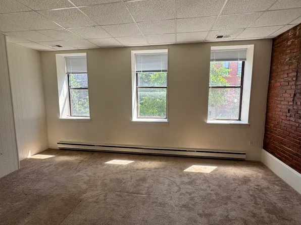 916 N Calvert St APT 2F, Baltimore, MD 21202