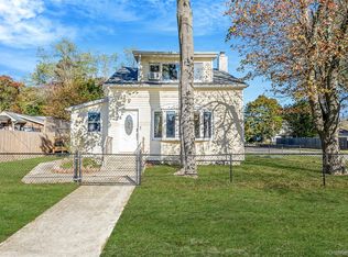 267 Dogwood Road W, Mastic Beach, NY 11951